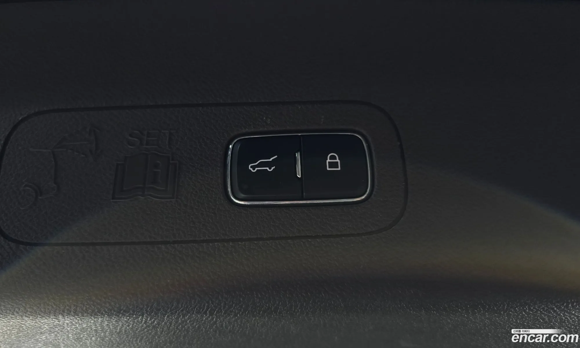 Lincoln Aviator 2023 5LM5J7XC7PGL18199 — 17