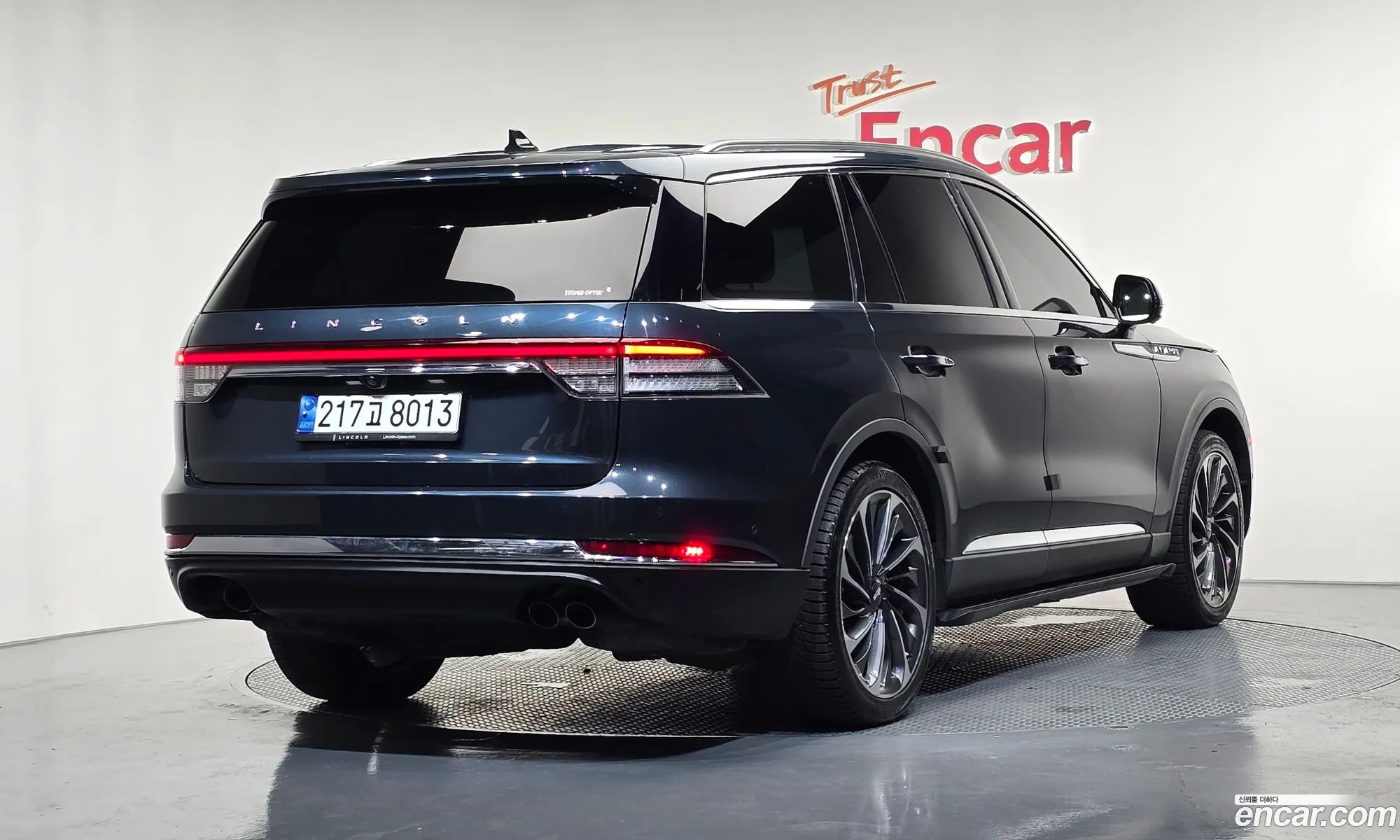 Lincoln Aviator 2023 5LM5J7XC7PGL18199 — 19