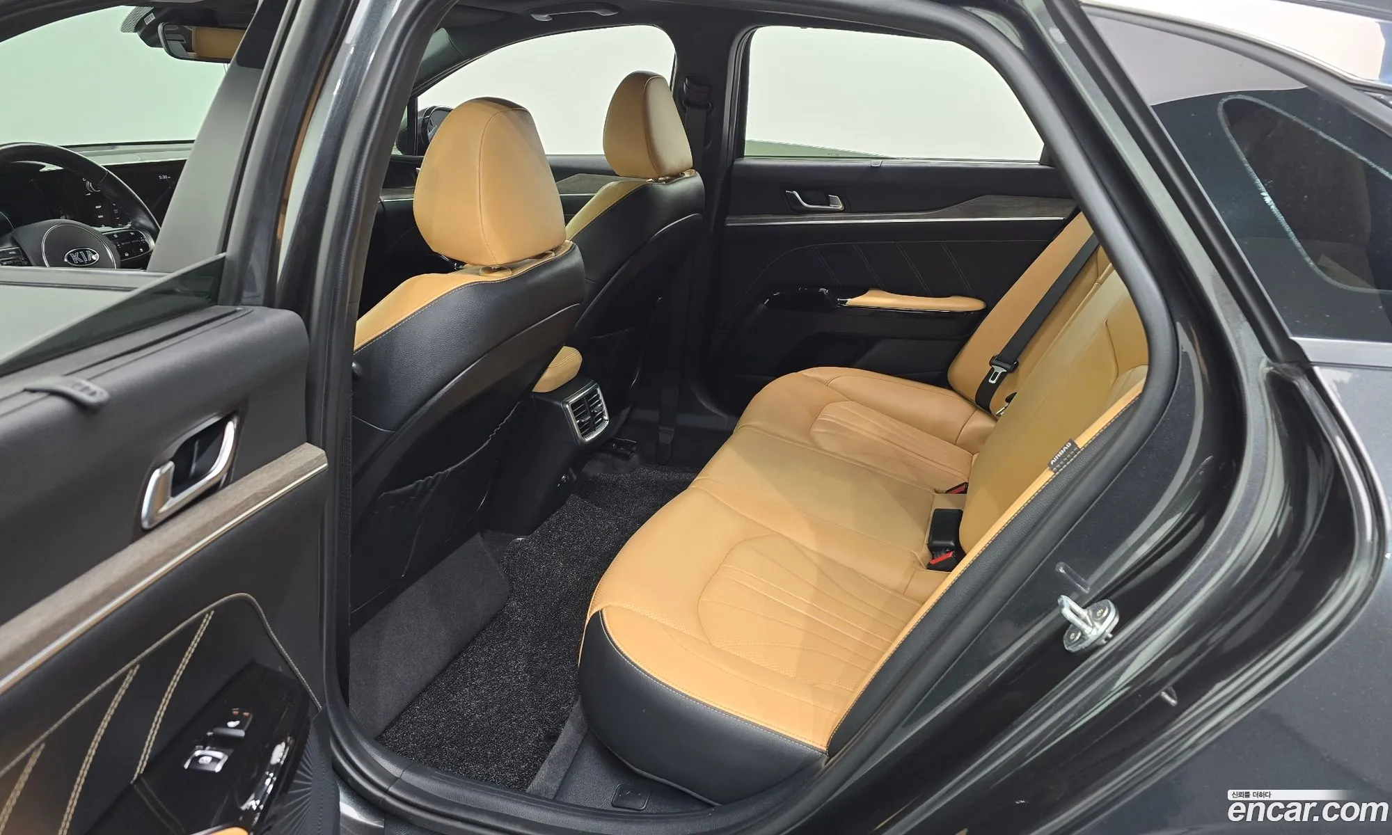 Kia K5 2020 — 8