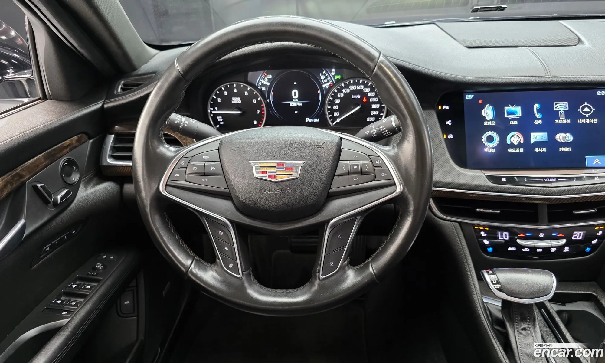 Cadillac CT6 2018 — 21