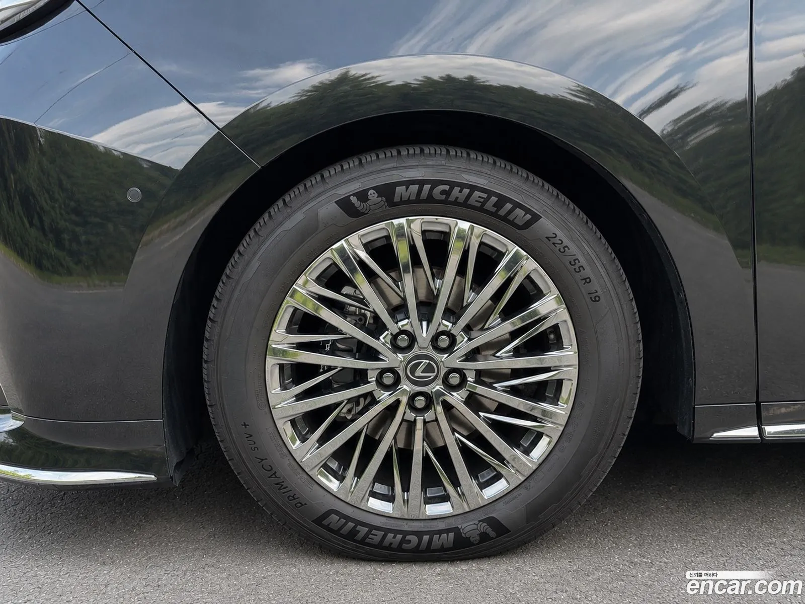 Lexus LM 2024 — 17