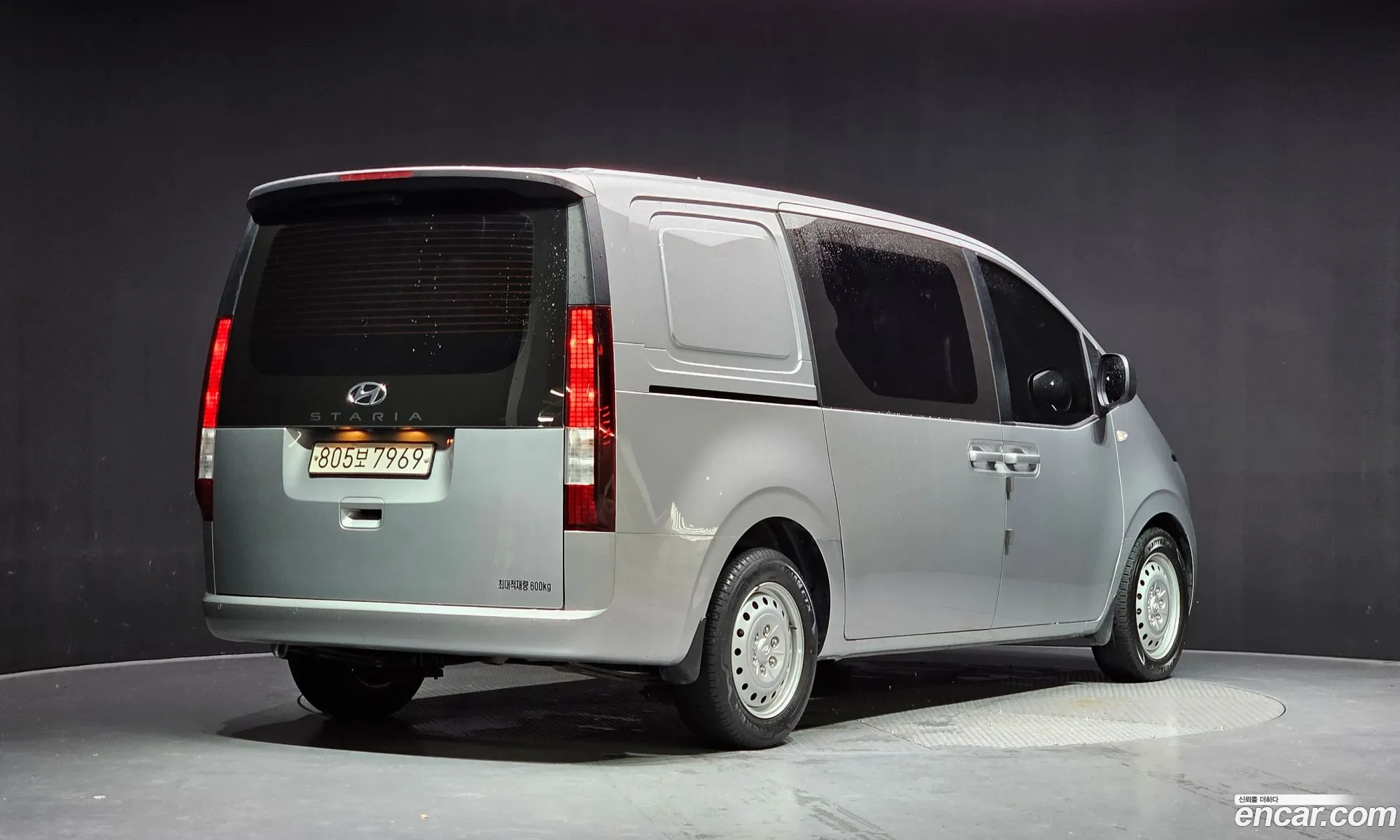 Hyundai Staria 2022 — 25