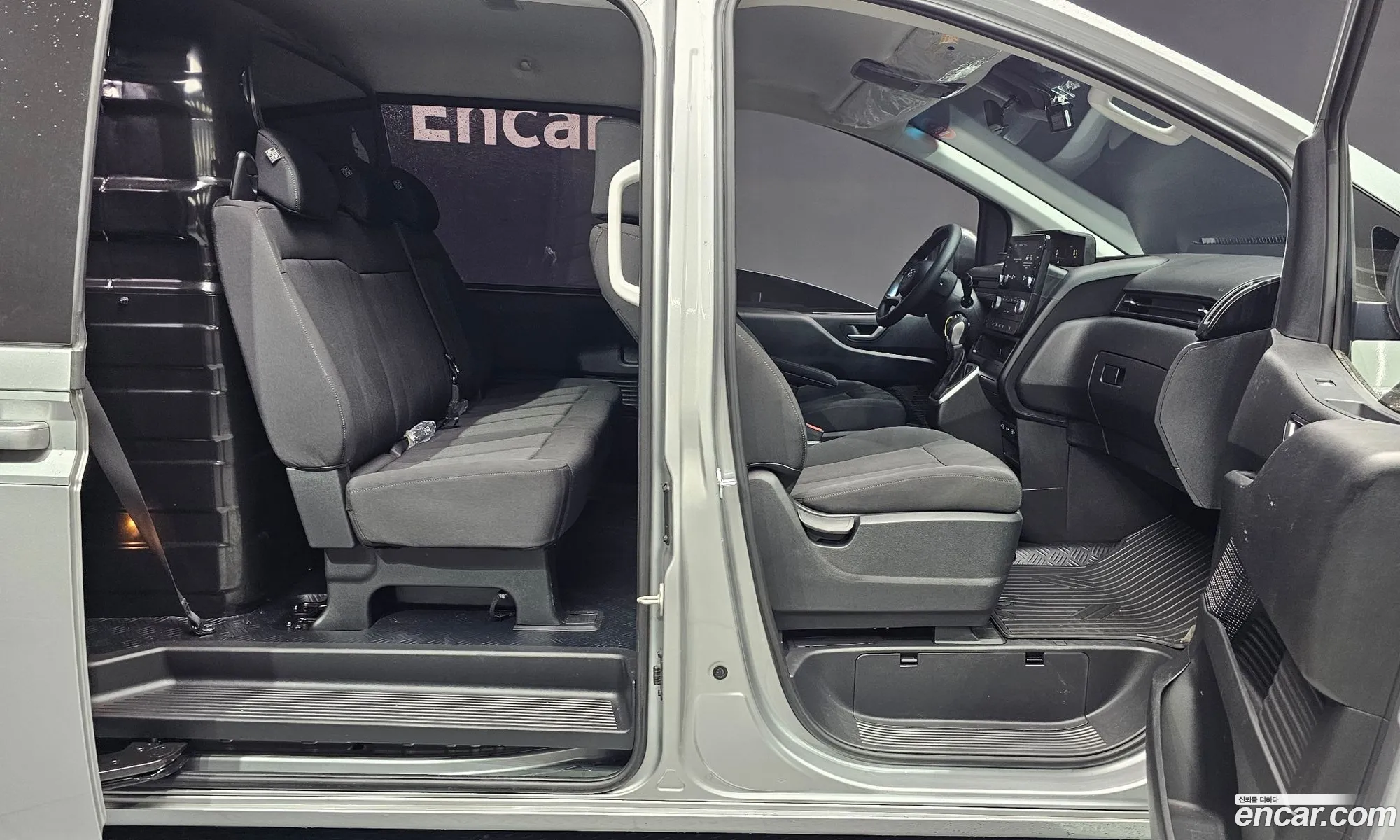 Hyundai Staria 2022 — 22
