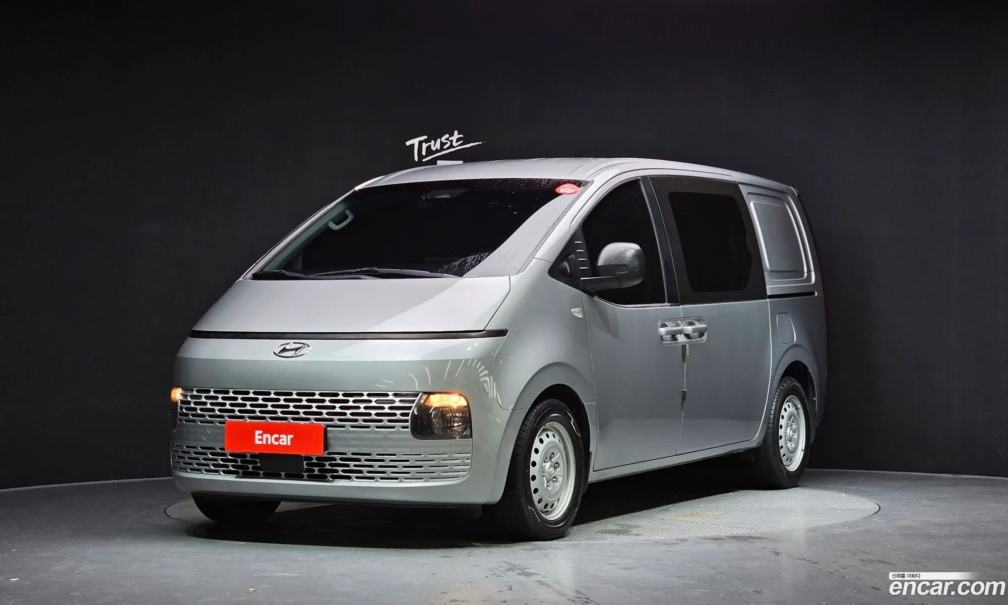 Hyundai Staria 2022 — 24