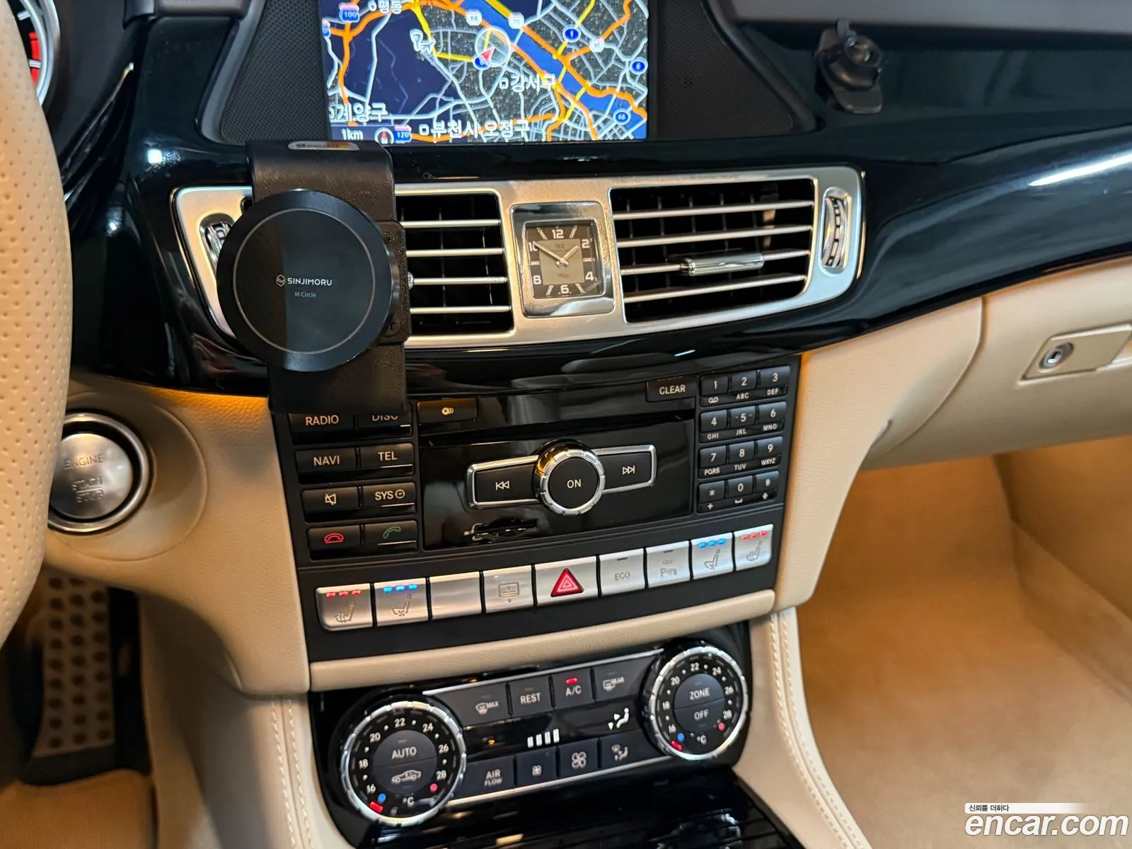 Mercedes-Benz CLS-Class W218 2012 — 19