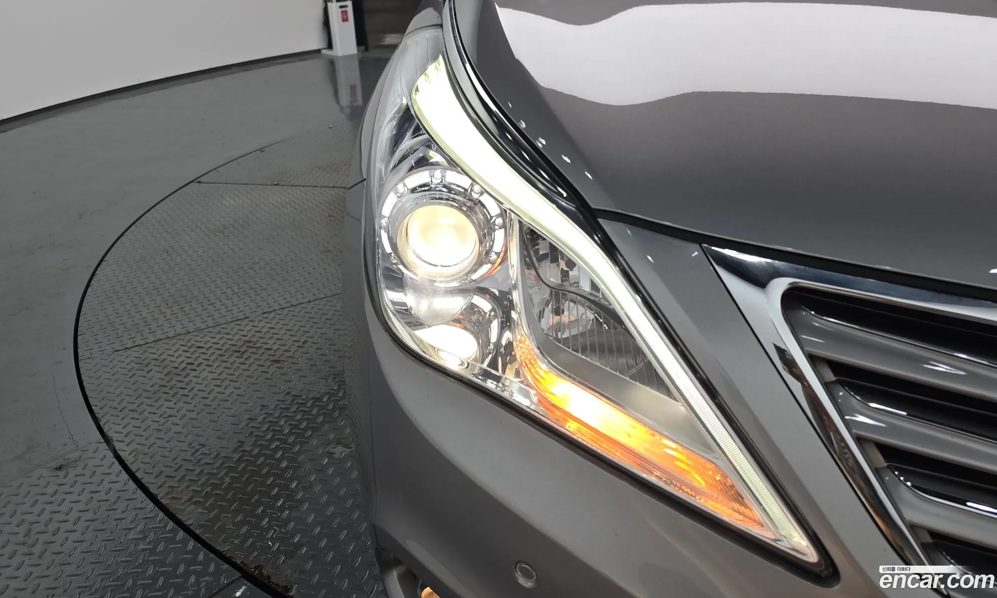 Hyundai Grandeur HG 2012 — 31