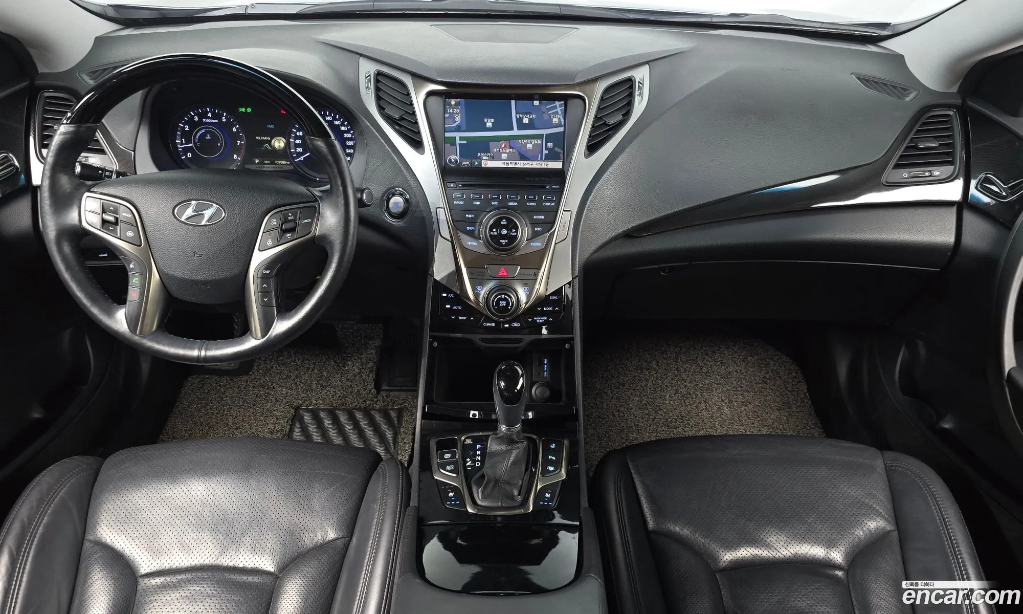 Hyundai Grandeur HG 2012 — 17