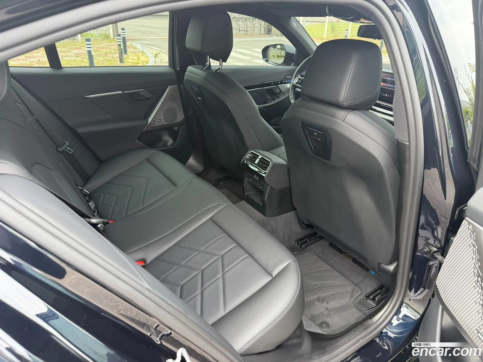 BMW 5 Series 2024 — 11