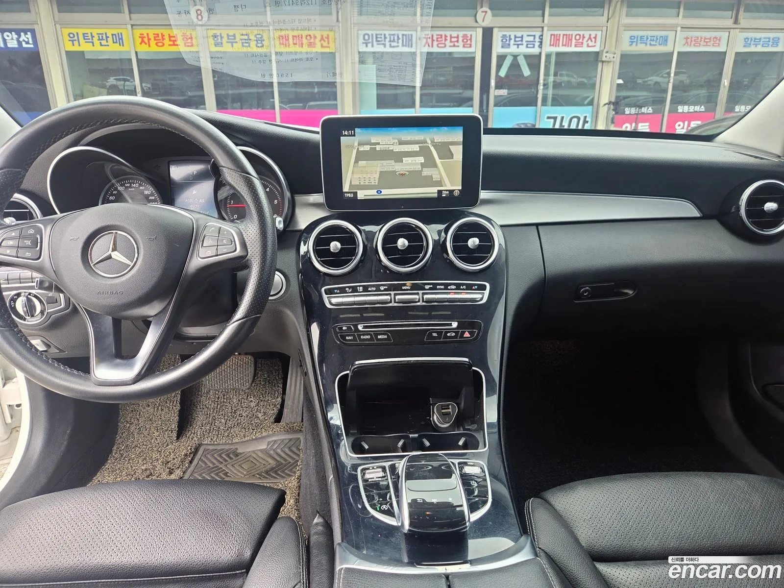 Mercedes-Benz C-Class W205 2017 — 11