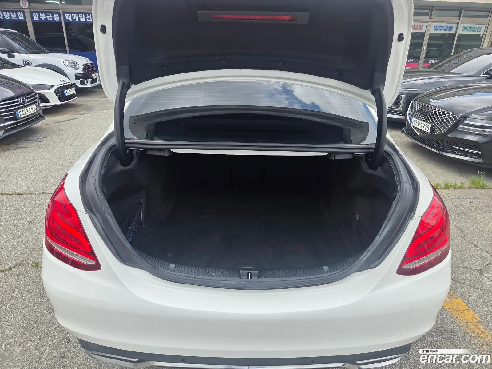 Mercedes-Benz C-Class W205 2017 — 17