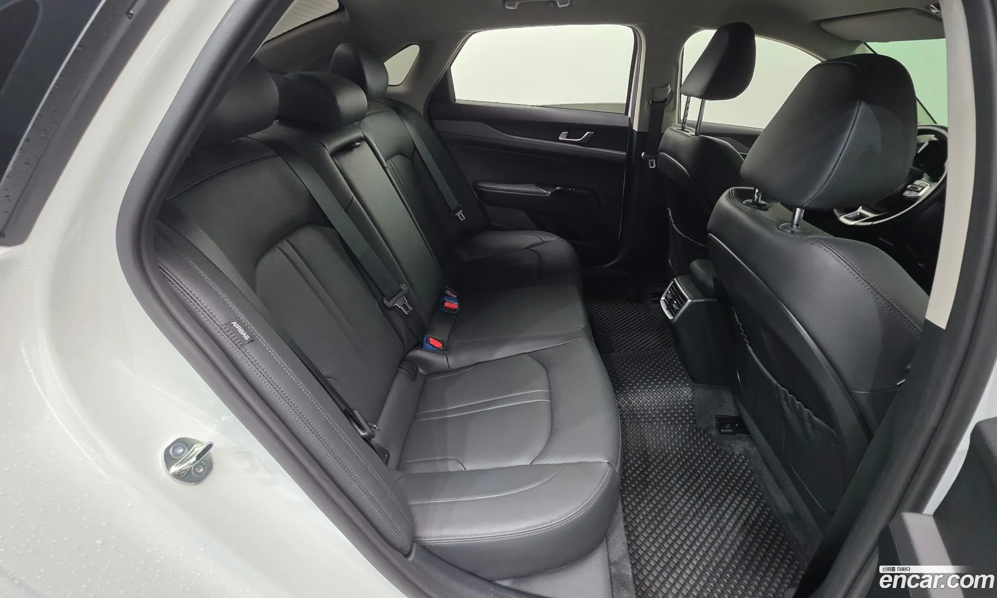 Kia K5 2023 — 2
