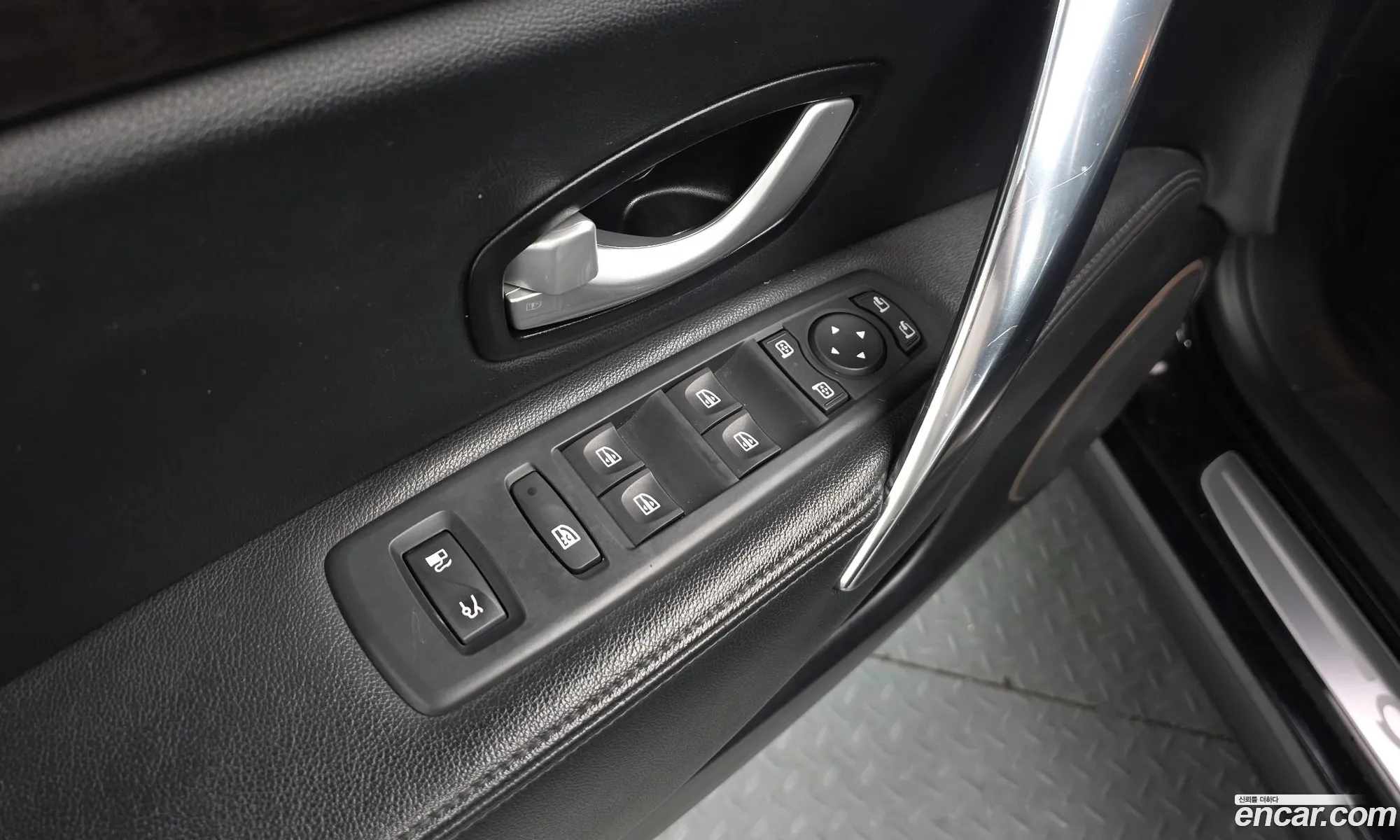 Renault Korea (Samsung) SM7 2011 — 4