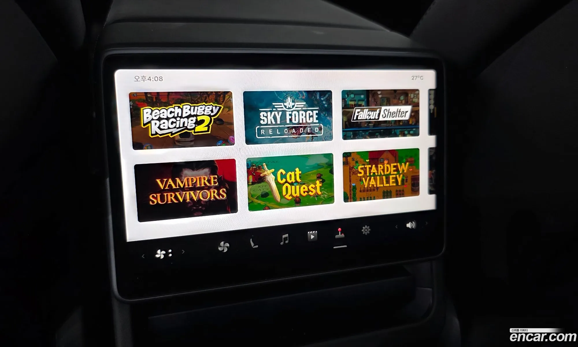 Tesla Model Y 2025 LRWYGCFJ1SC185643 — 3