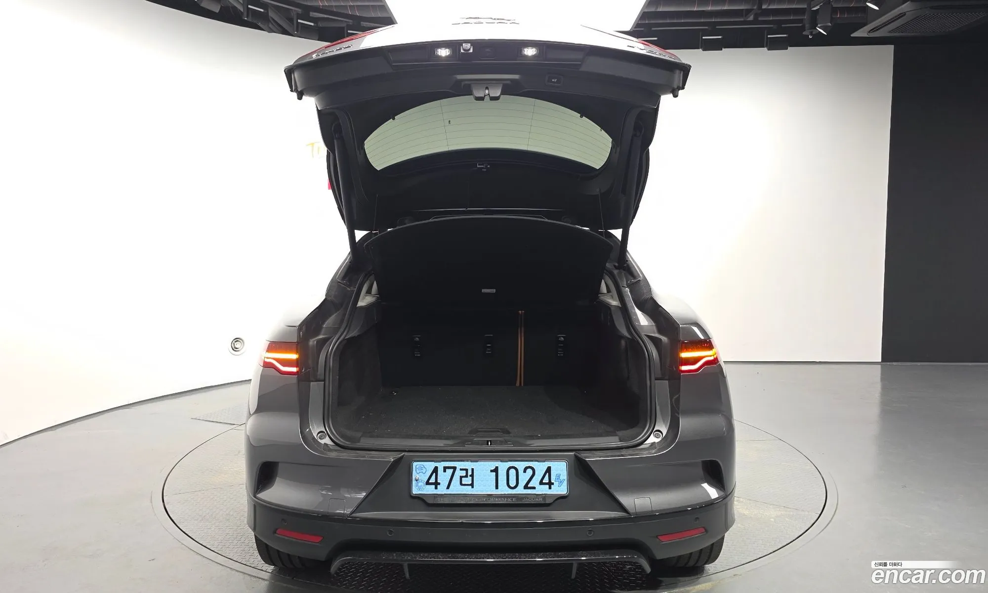 Jaguar I-Pace 2020 — 33