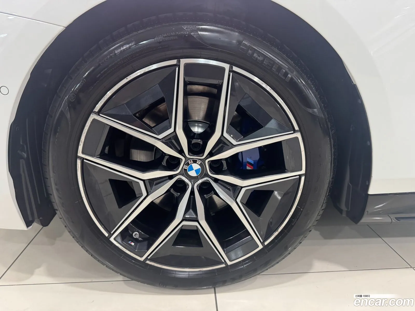 BMW 5 Series 2024 — 8