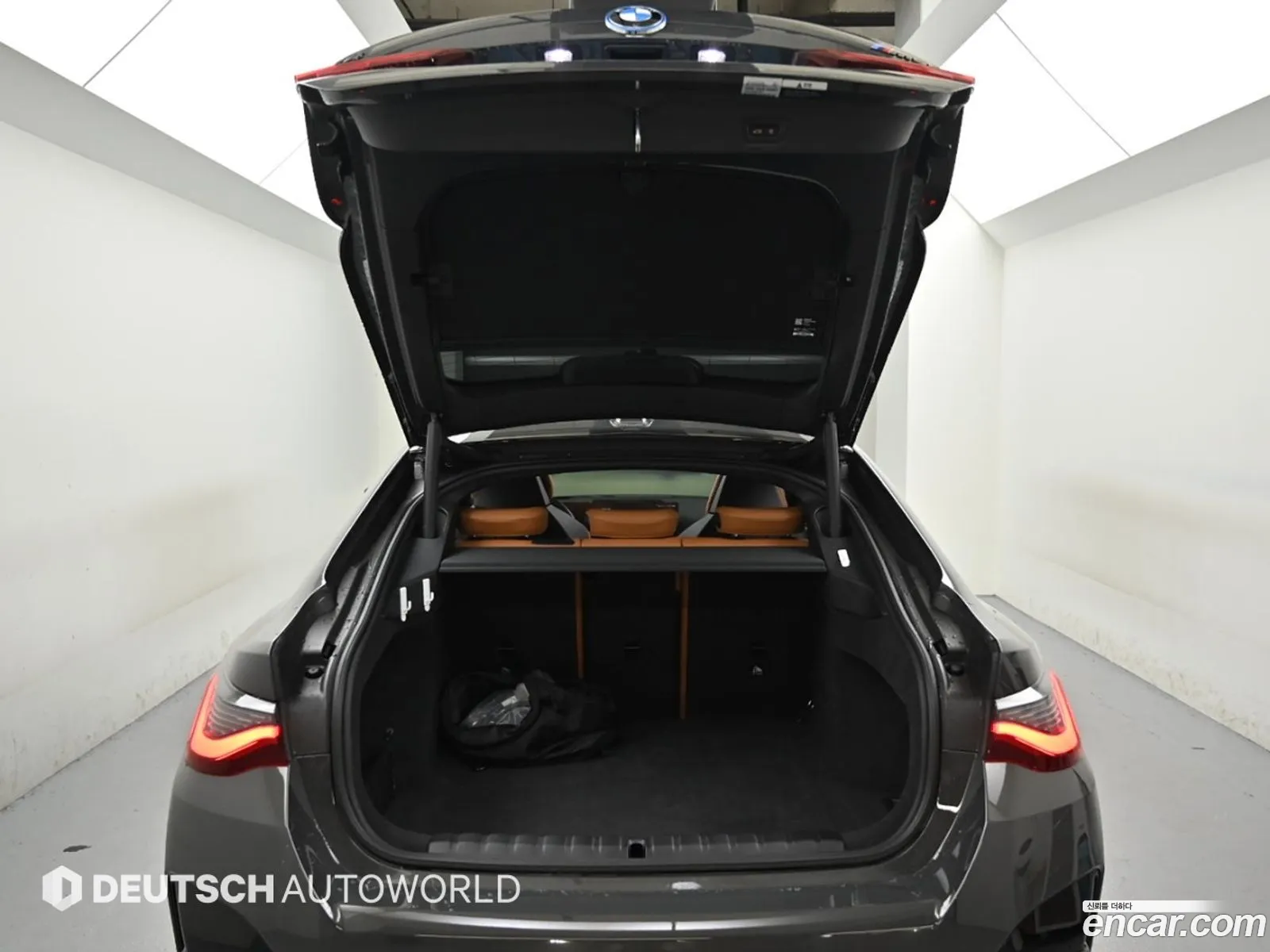 BMW i4 2023 — 2