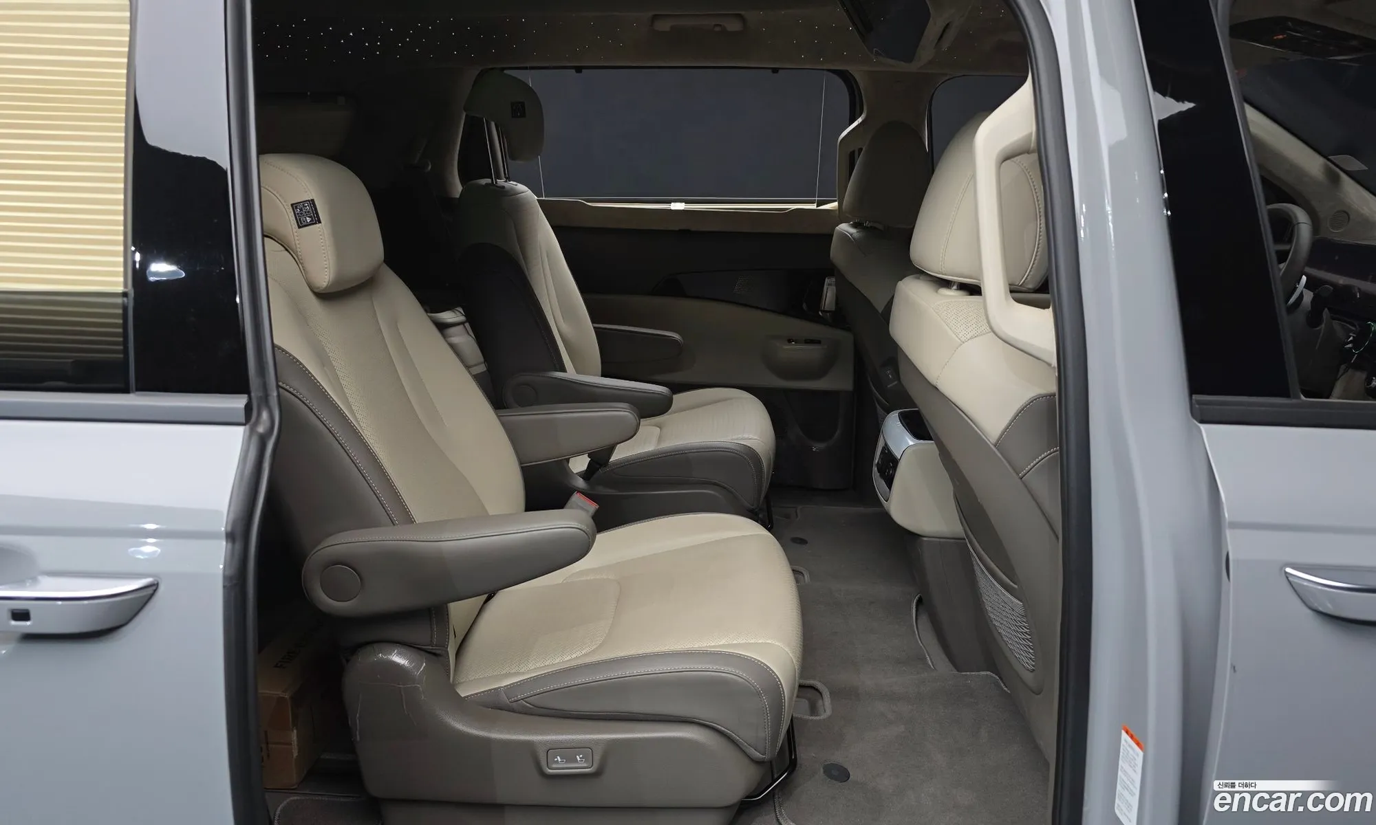 Kia Carnival 2024 — 4