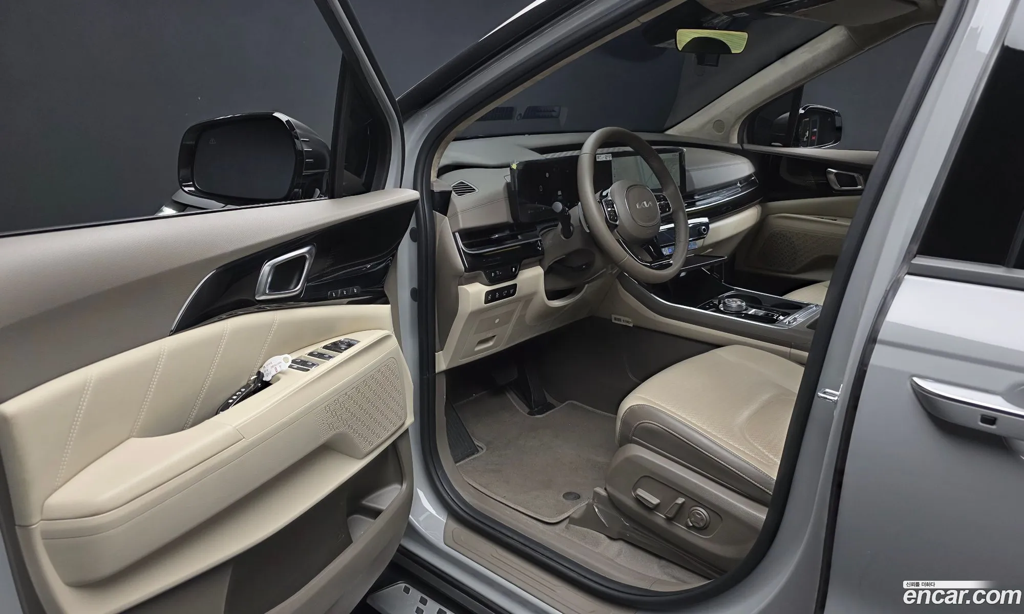 Kia Carnival 2024 — 10