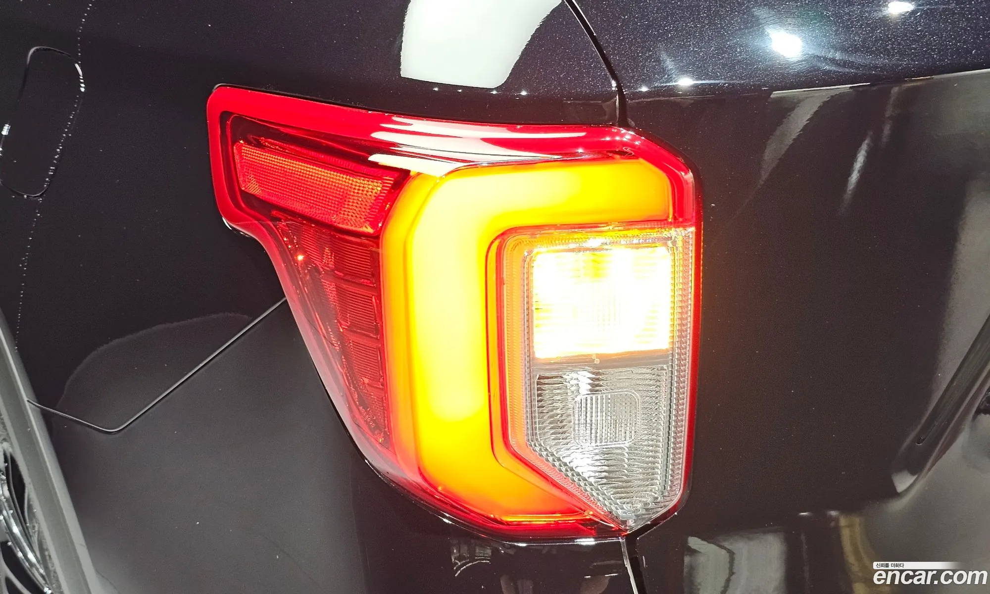 Ford Explorer 6th Gen 2022 1FMSK8FHXNGB80290 — 26