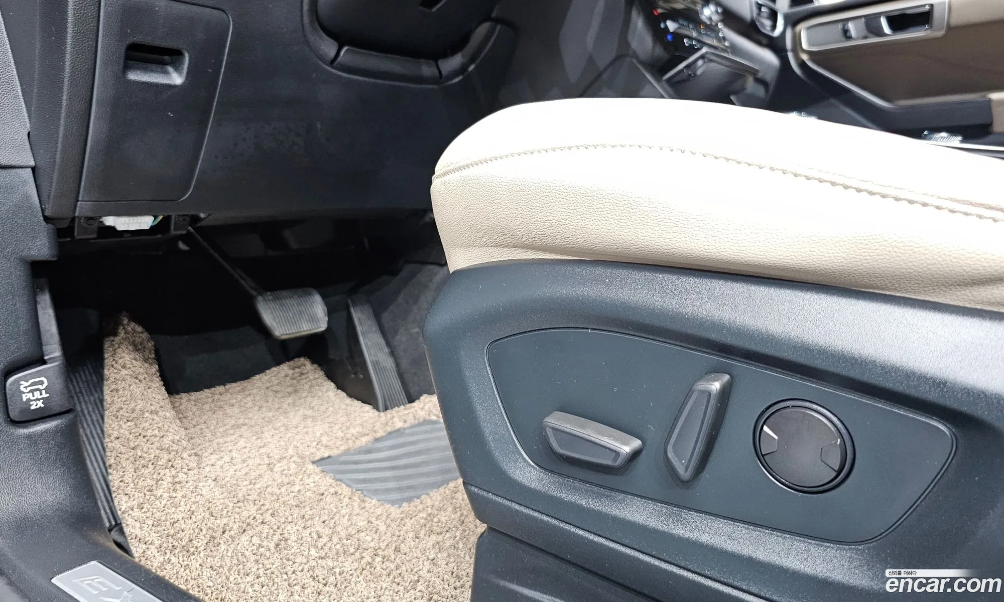 Ford Explorer 6th Gen 2022 1FMSK8FHXNGB80290 — 30