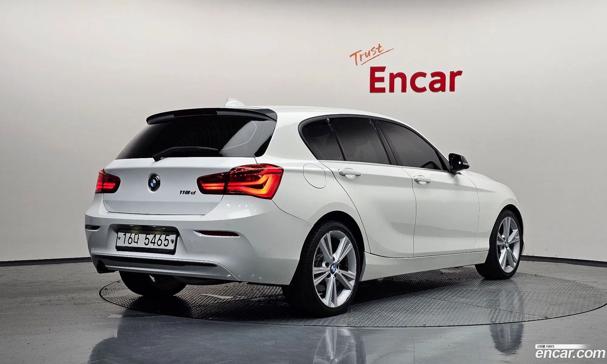 BMW 1 Series 2019 — 24