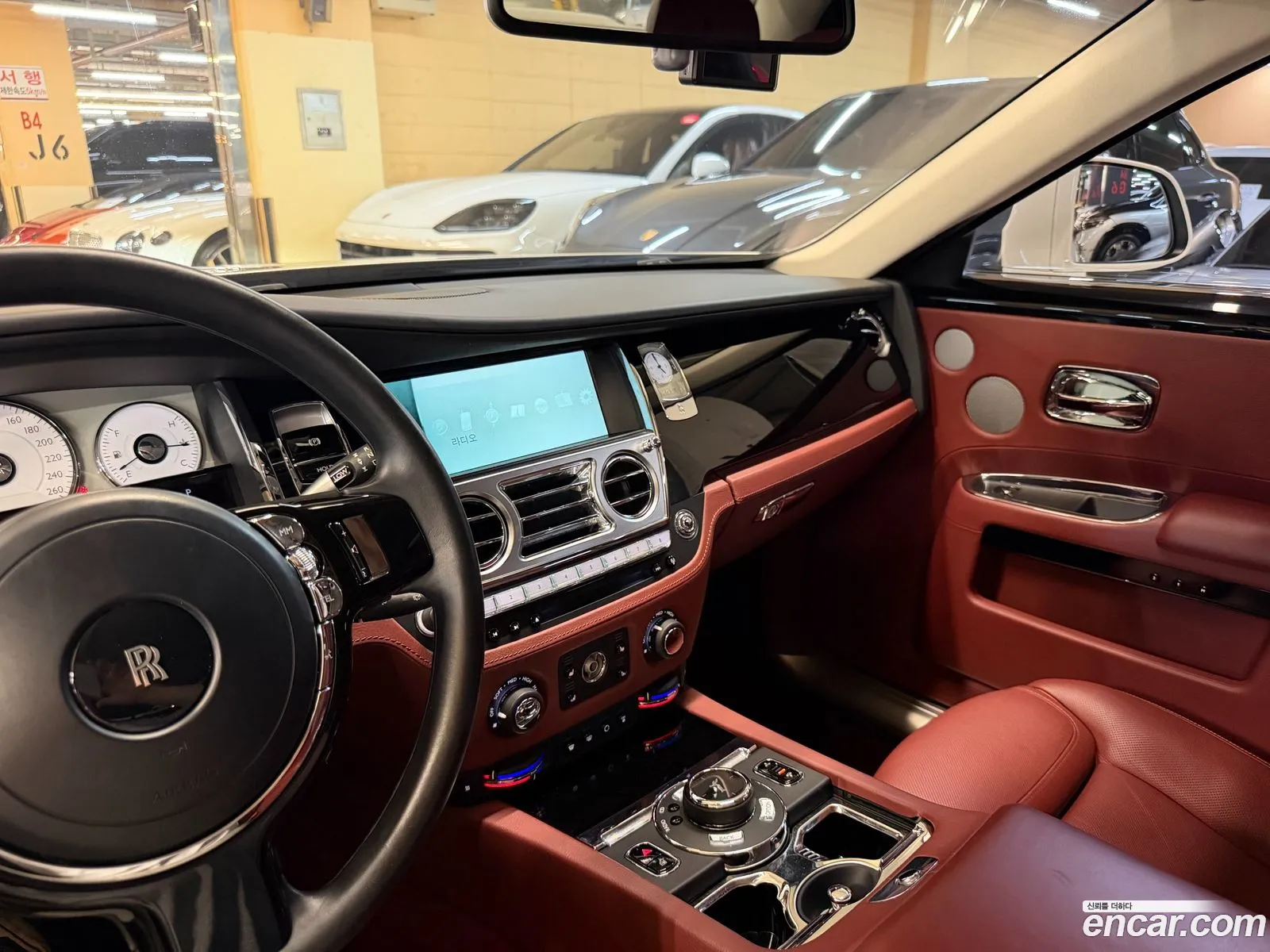 Rolls-Royce Ghost 2016 — 9