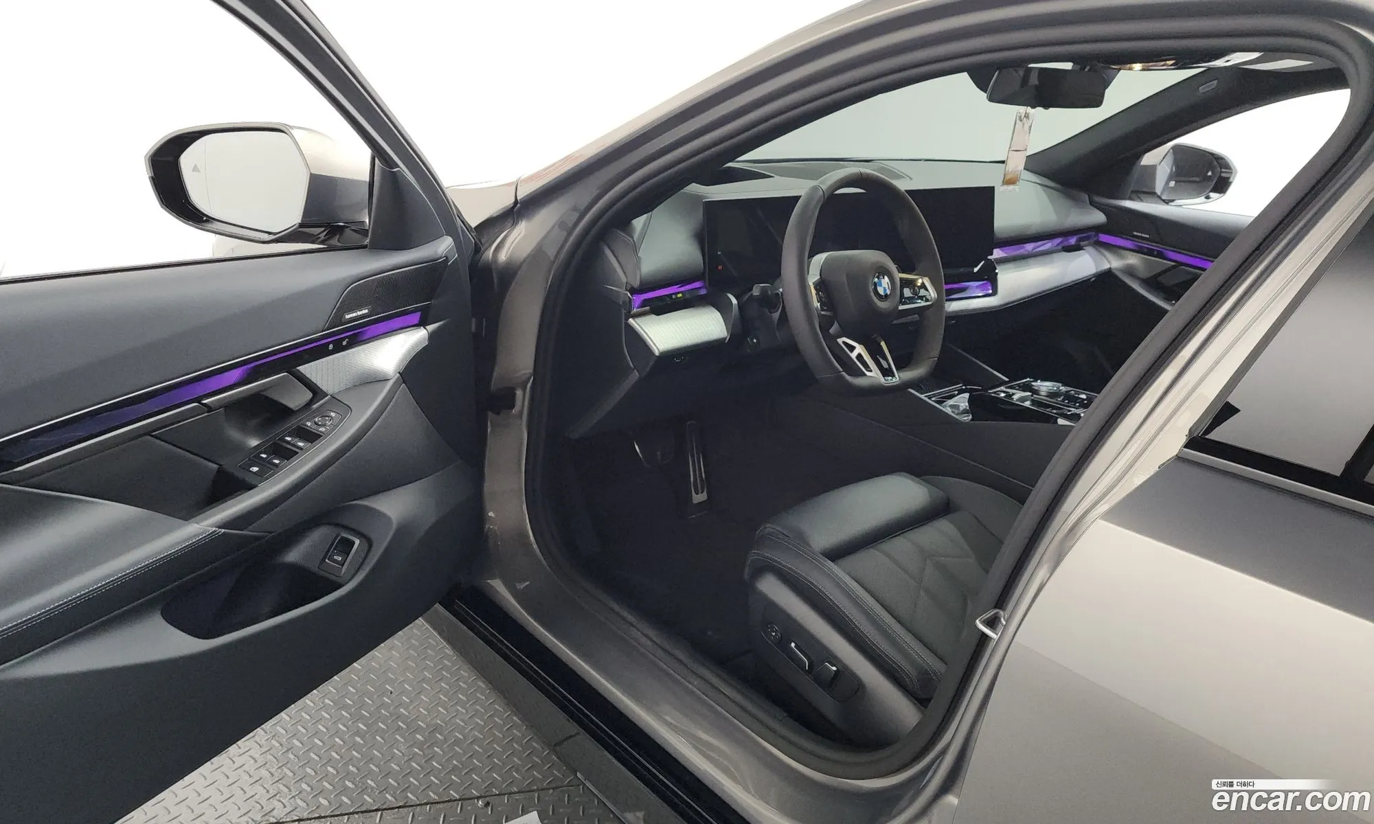 BMW 5 Series 2025 WBA21FJ01SCU48625 — 16