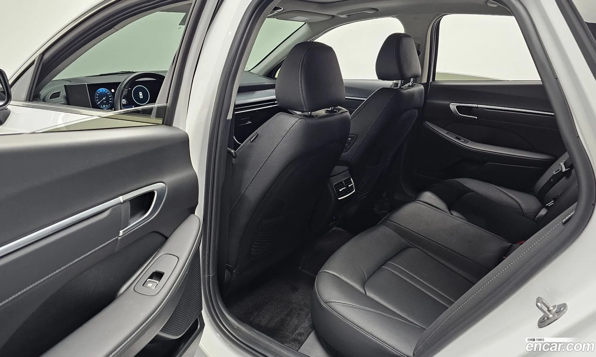 Hyundai Sonata the Edge 2023 — 16