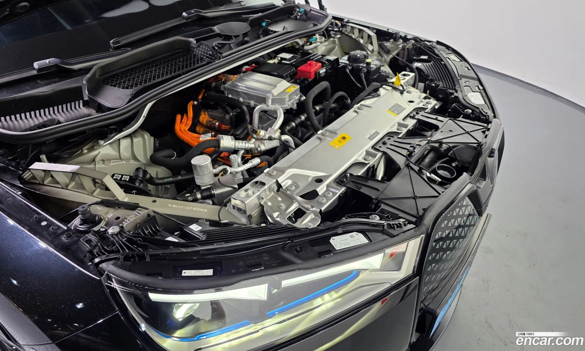 BMW iX 2023 — 15