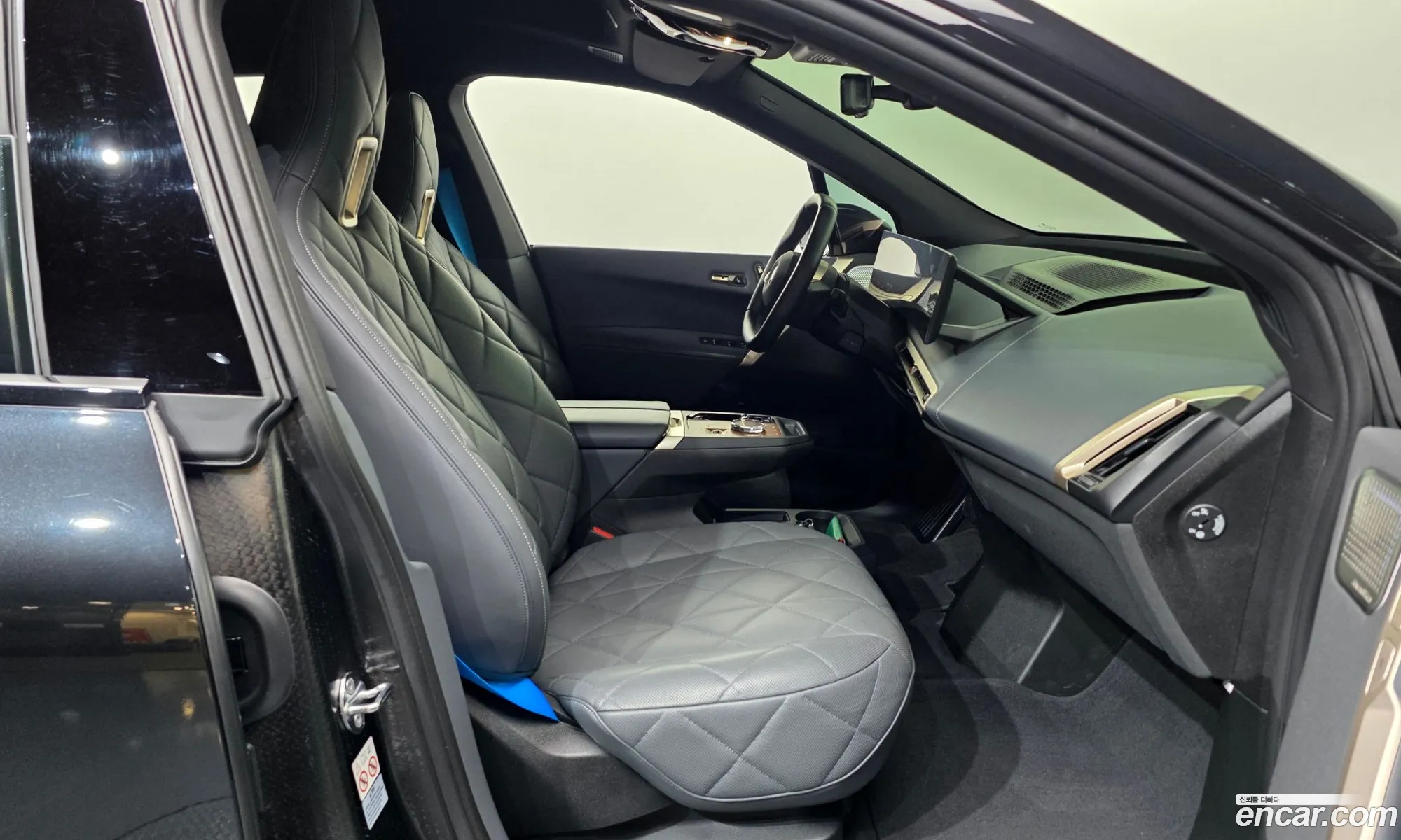 BMW iX 2023 — 2