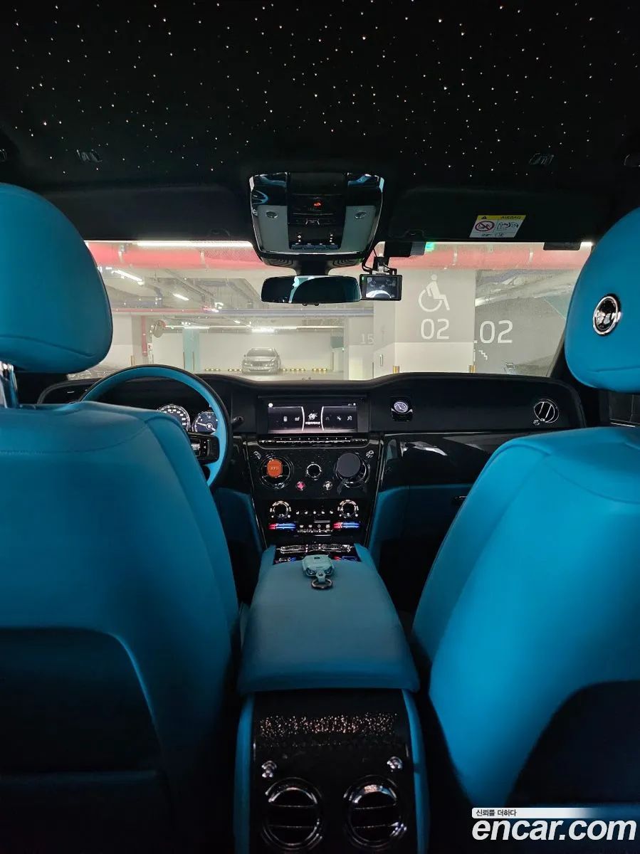 Rolls-Royce Cullinan 2024 — 12
