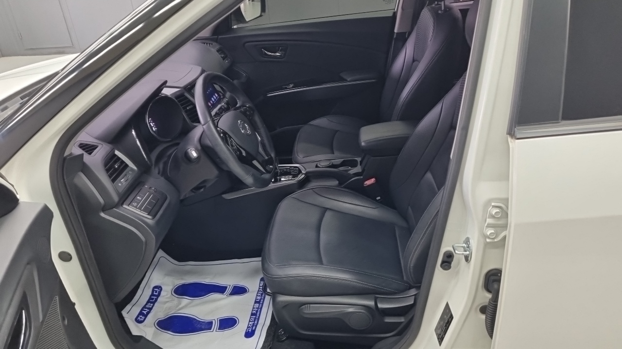KG Mobility (SsangYong) Tivoli Armour 2018 — 12