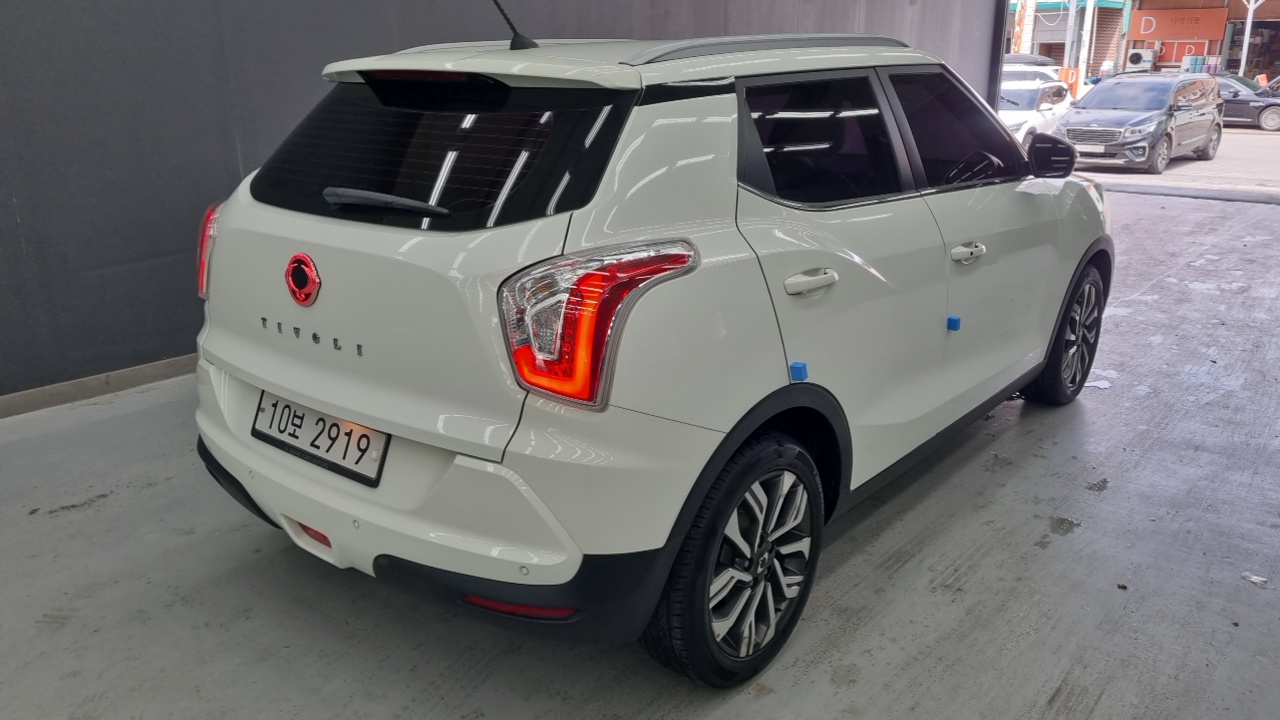 KG Mobility (SsangYong) Tivoli Armour 2018 — 14