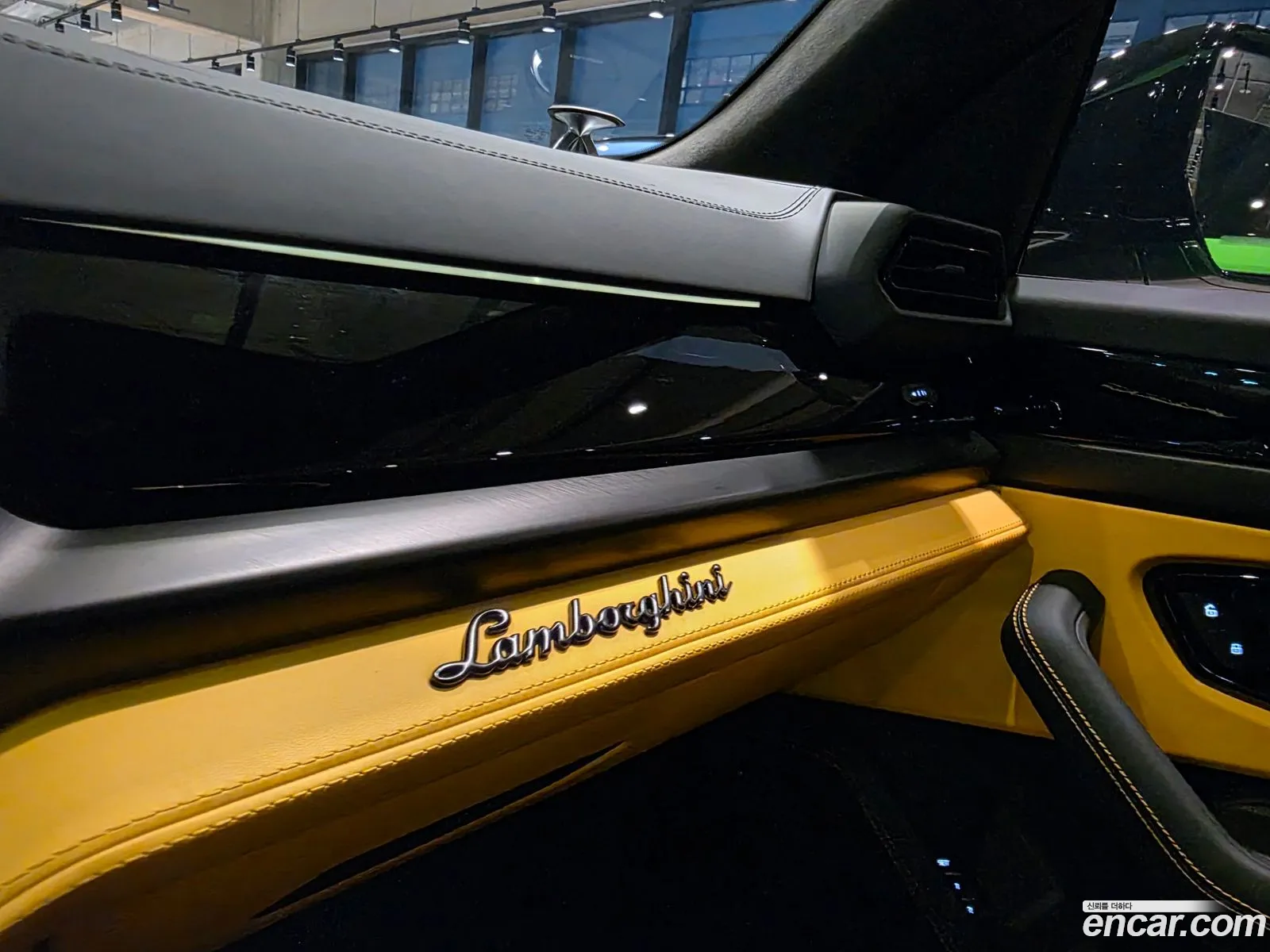 Lamborghini Urus 2026 — 9