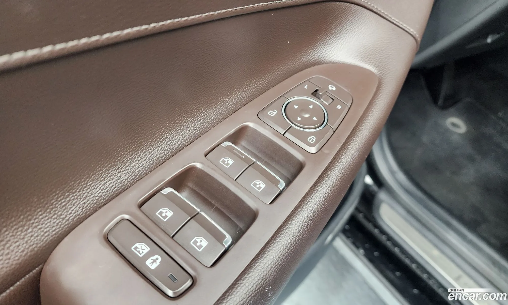 Hyundai Grandeur IG Hybrid 2020 — 29