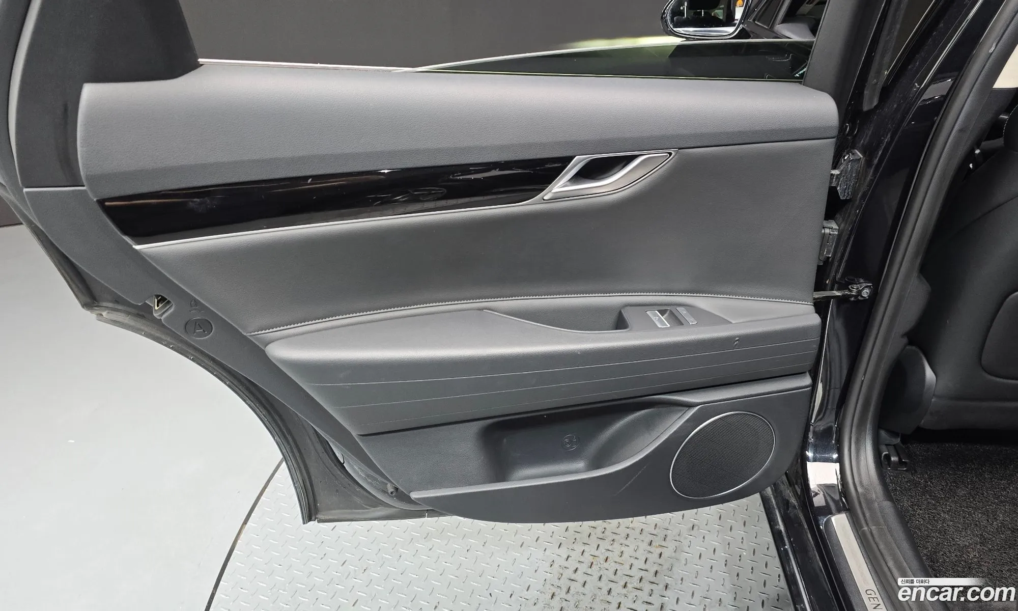 Genesis G80 2020 — 24