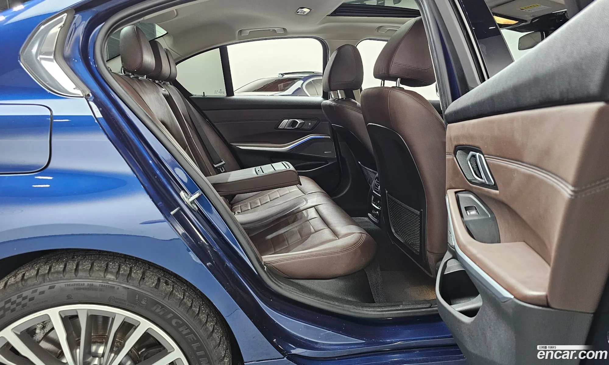 BMW 3 Series 2019 — 18