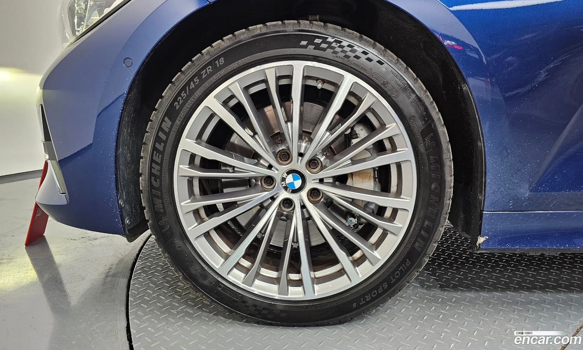 BMW 3 Series 2019 — 24