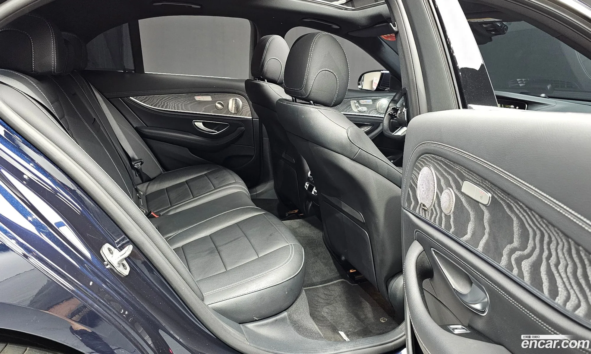 Mercedes-Benz E-Class W213 2022 — 13