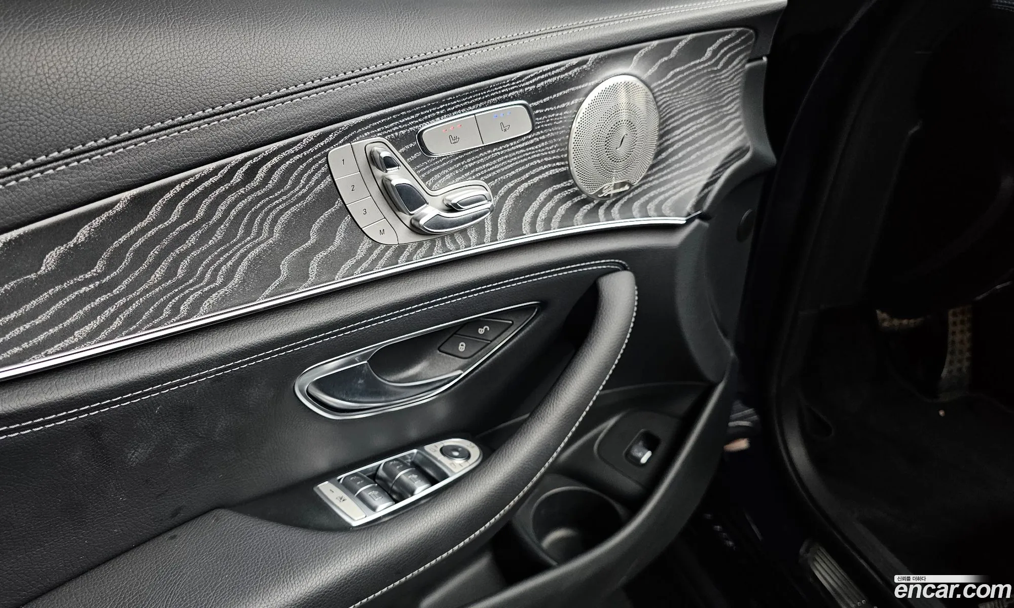 Mercedes-Benz E-Class W213 2022 — 27