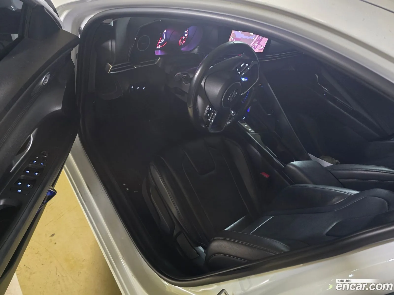 Hyundai Elantra 2022 — 3
