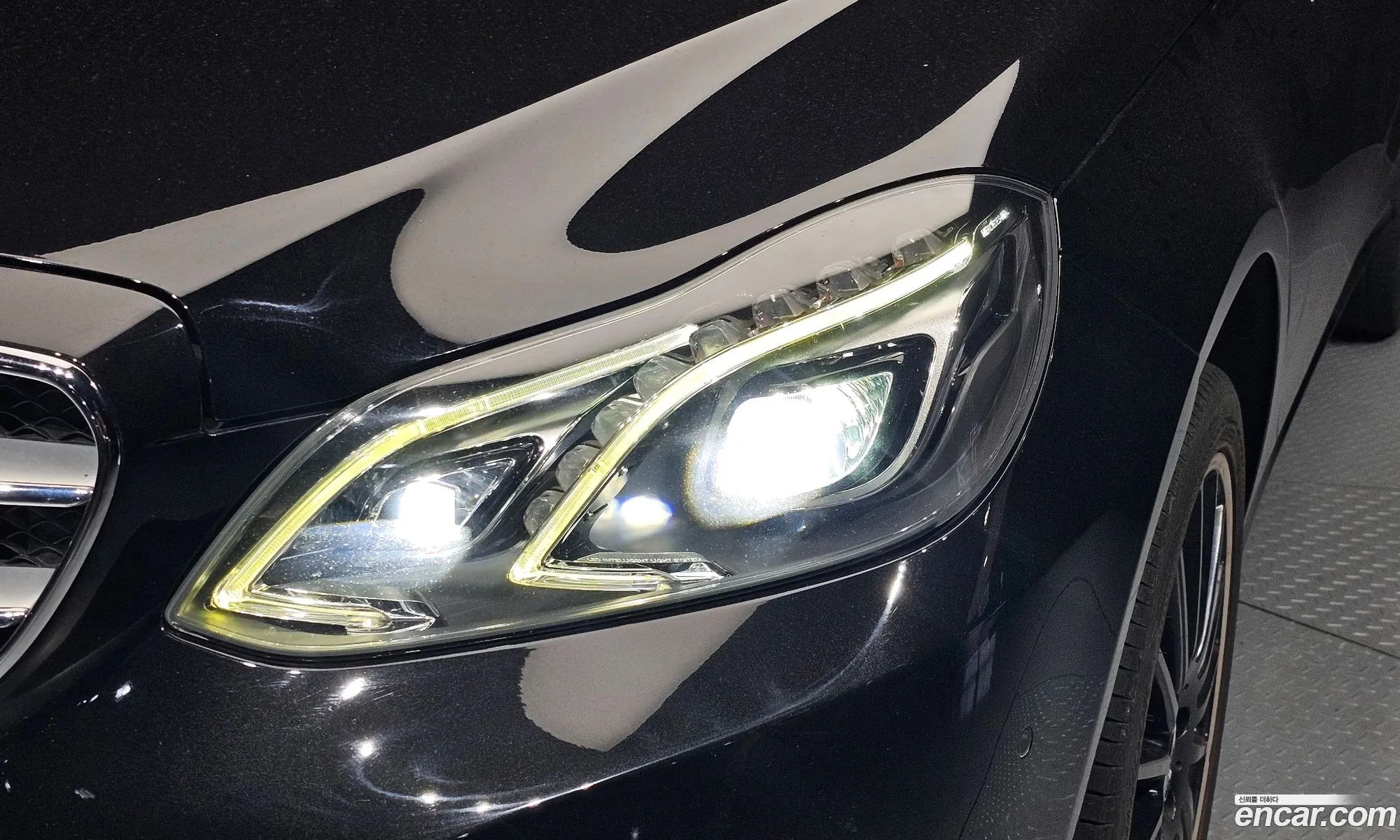 Mercedes-Benz E-Class W212 2013 WDDHF8JB1EA857595 — 30