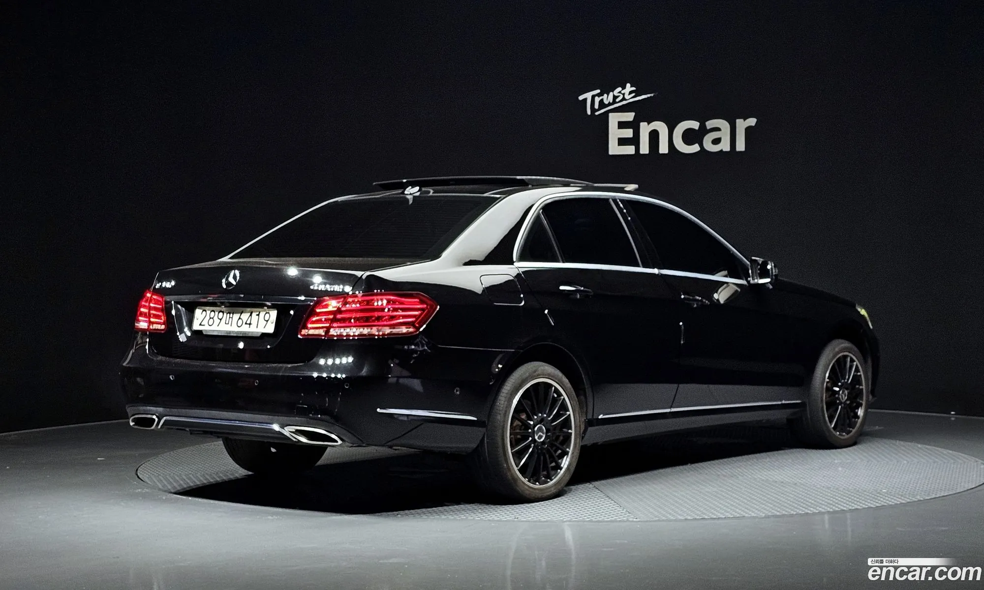Mercedes-Benz E-Class W212 2013 WDDHF8JB1EA857595 — 2