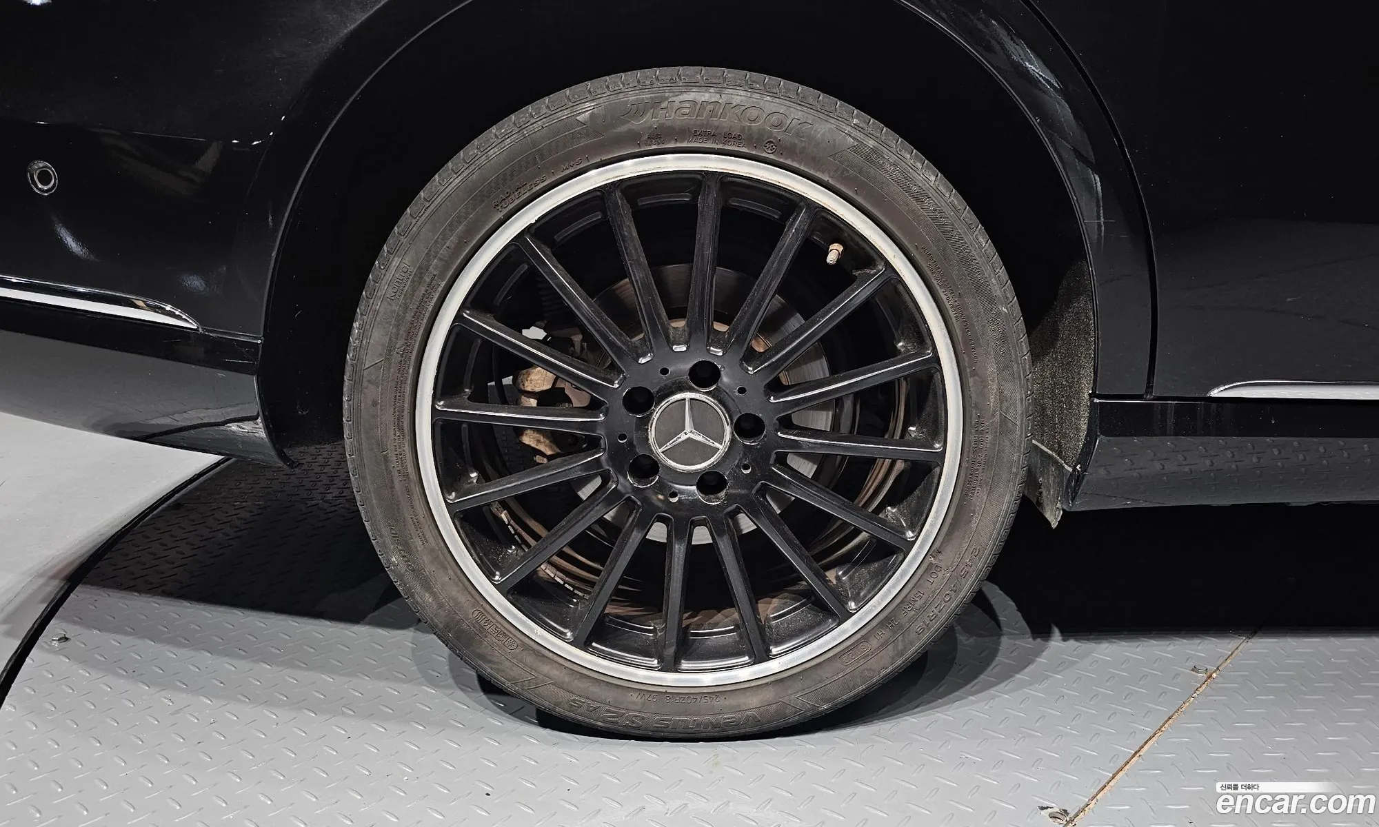 Mercedes-Benz E-Class W212 2013 WDDHF8JB1EA857595 — 10