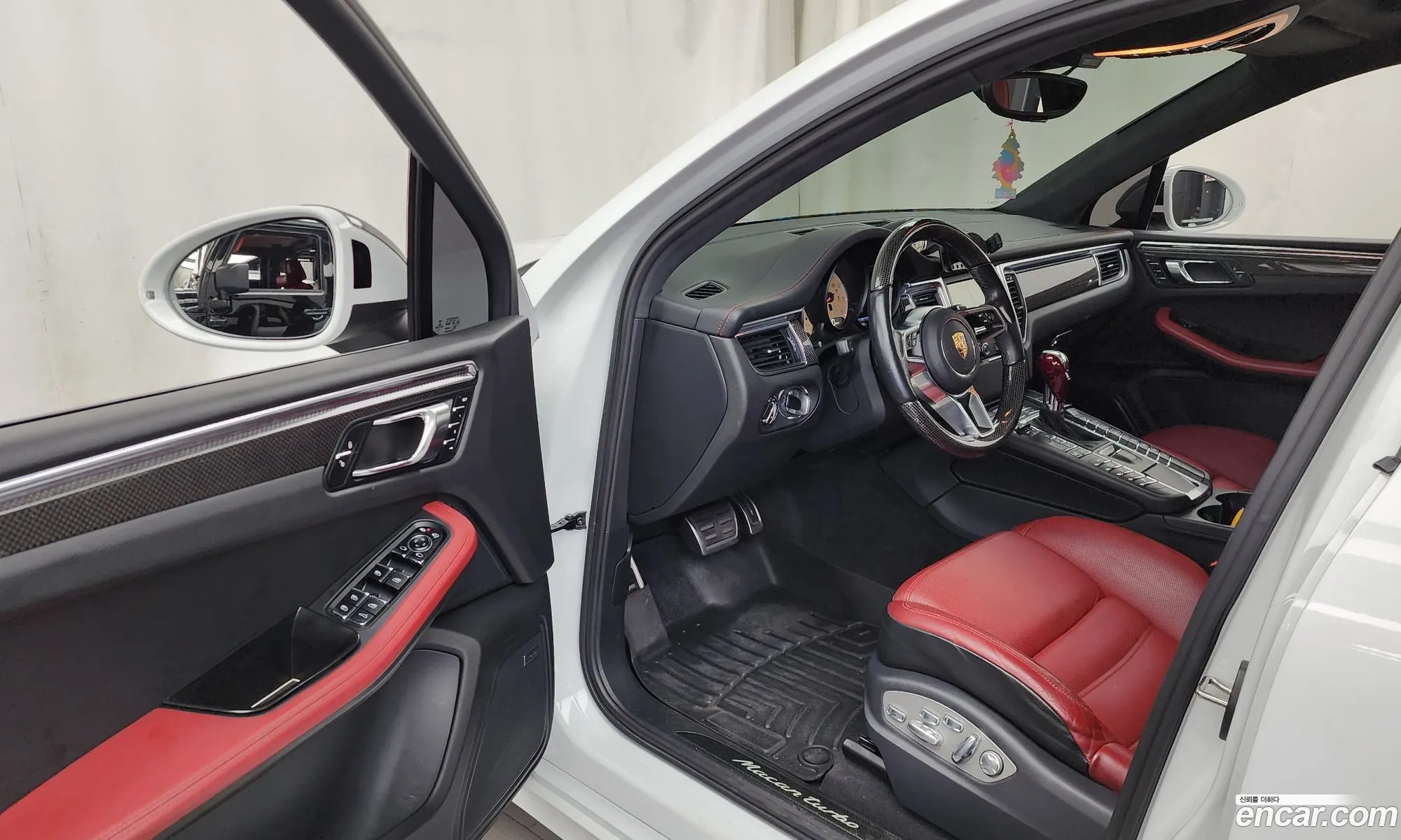 Porsche Macan 2015 WP1AF2953FLB96065 — 4