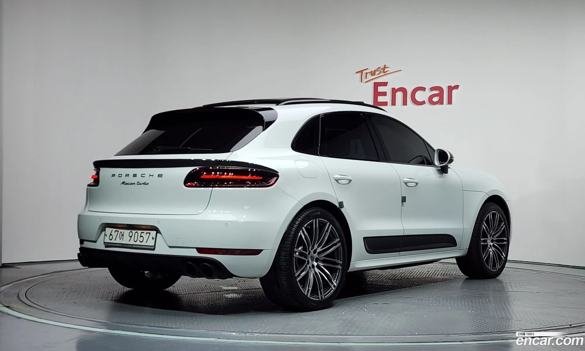 Porsche Macan 2015 WP1AF2953FLB96065 — 9