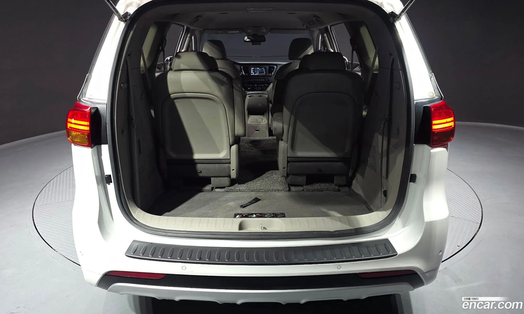 Kia Carnival 2016 — 5