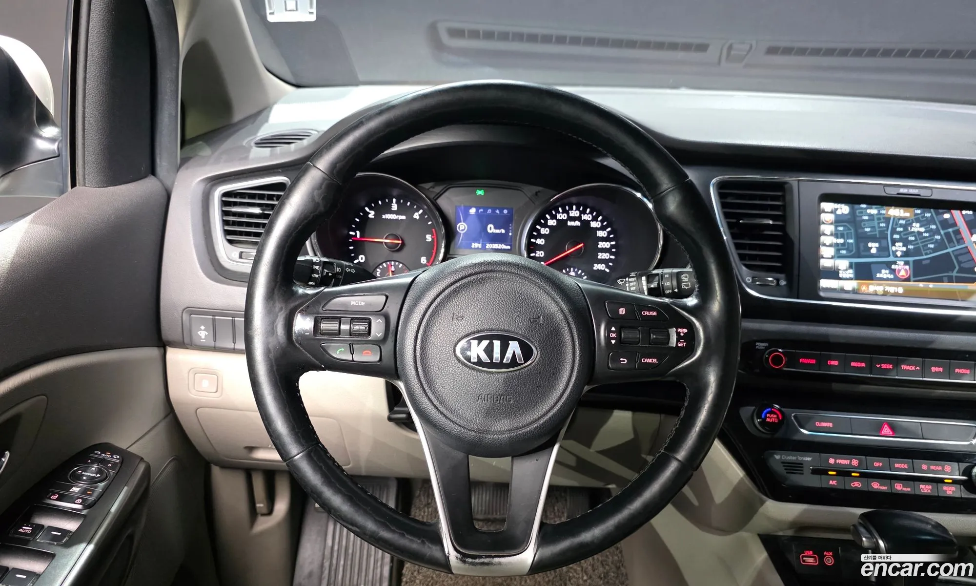 Kia Carnival 2016 — 9