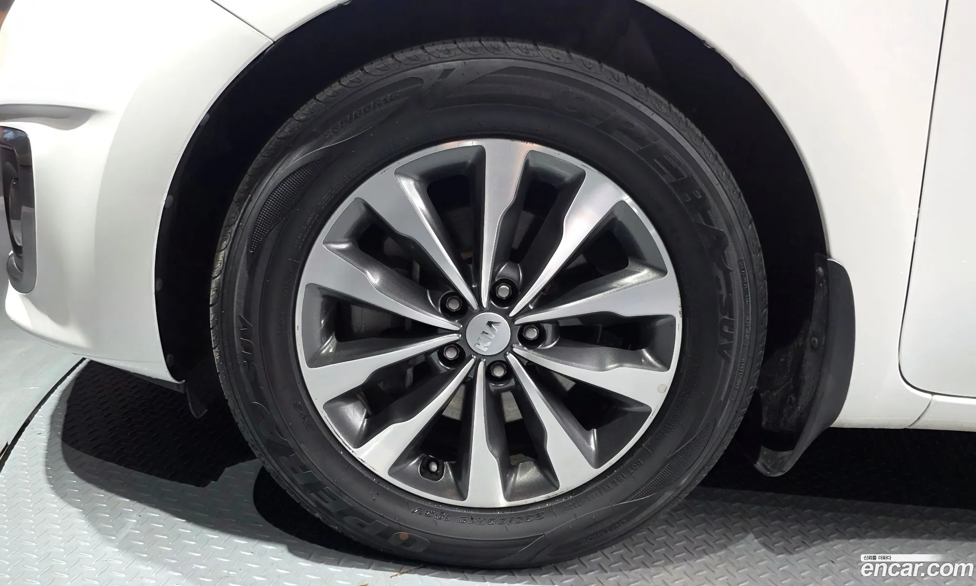 Kia Carnival 2016 — 10