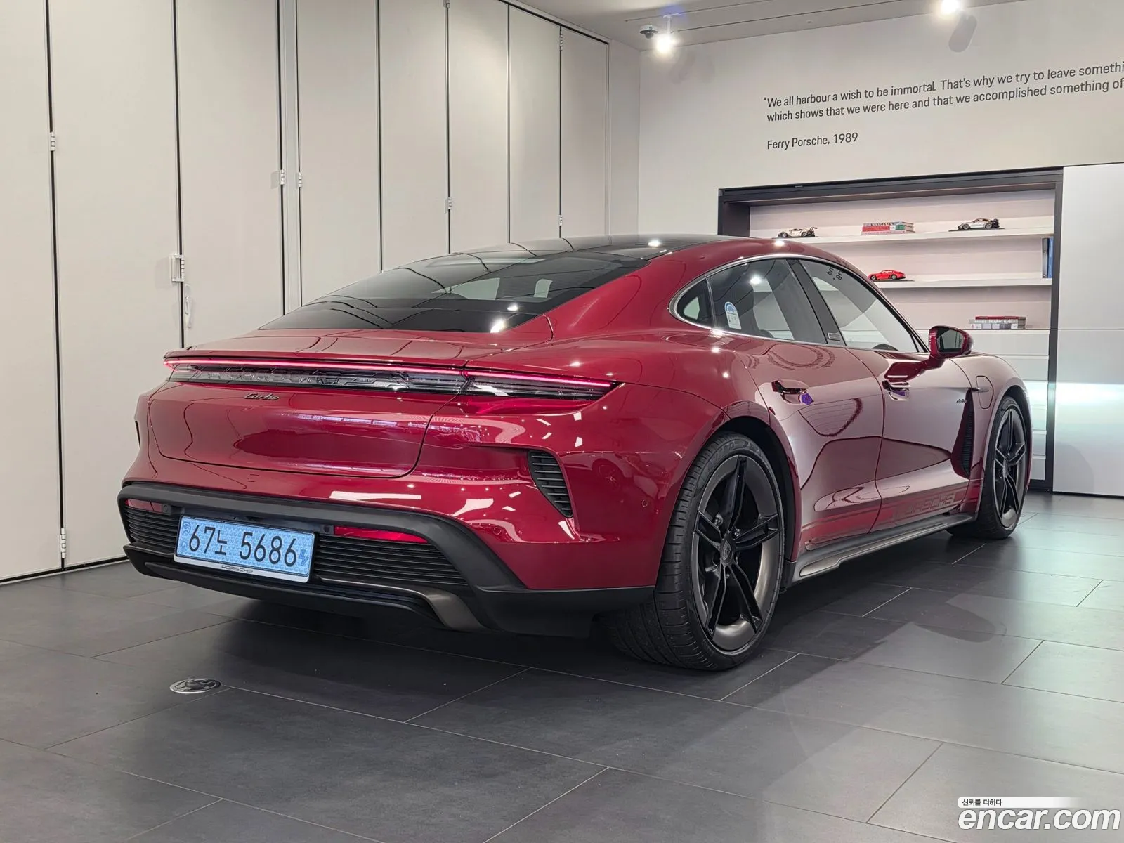 Porsche Taycan 2025 — 14